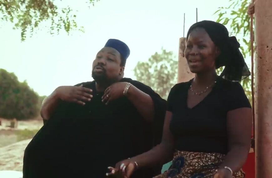 Claba et Assanatou Doumbia lors du tournage du clip Fourou