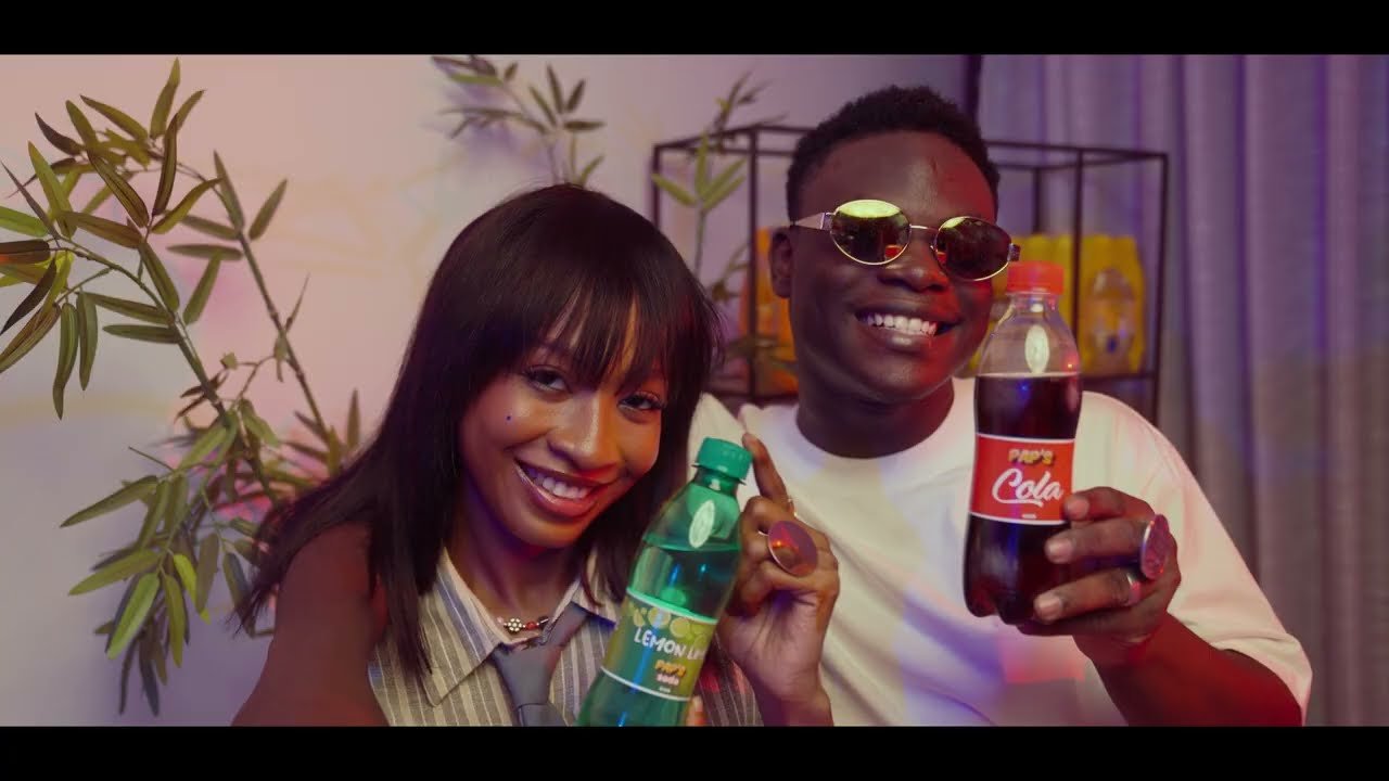 Lil Dou dans le clip officiel de Pap's Soda réalisé par Cheedavely Bolonon