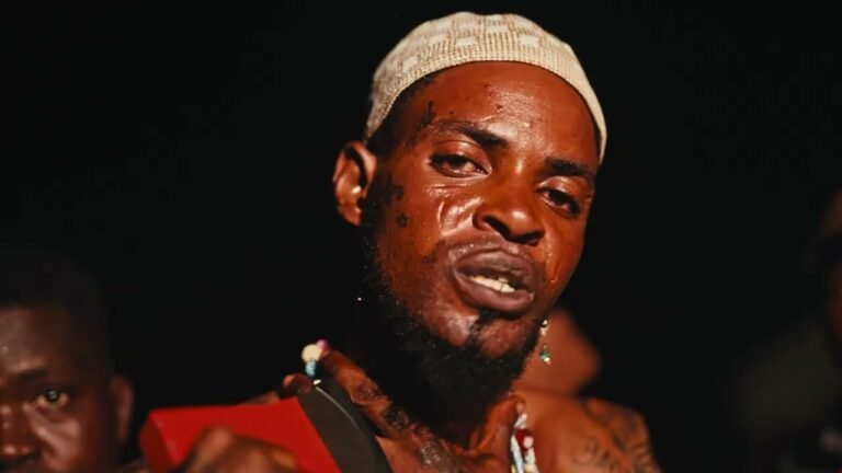 Malian artist Enfant Noir performing in his official music video for À Datoko